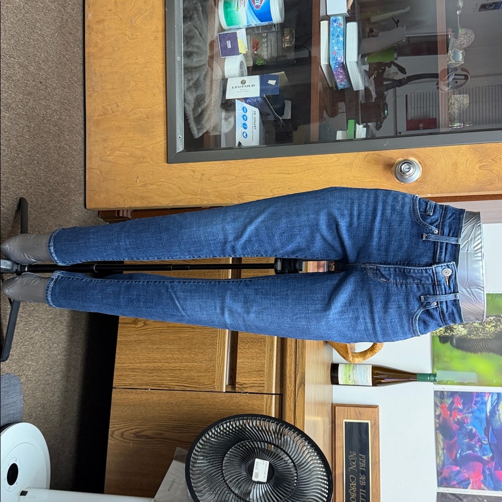 Levi’s Shaping Skinny Jeans Size 28 Dark Wash Mid/High Rise Stretch Denim - Picture 6 of 6